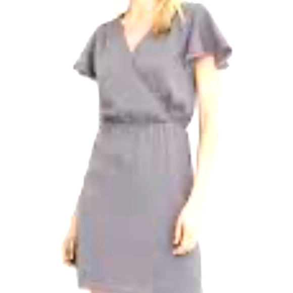 Banana Republic
SHOULDER EMBELLISHED DRESS
Size Small - Picture 2 of 12